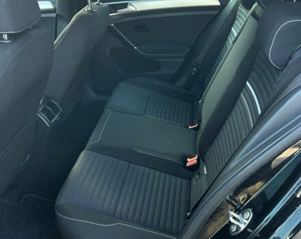 Черный Фольксваген Гольф, объемом двигателя 1.6 л и пробегом 230 тыс. км за 11800 $, фото 60 на Automoto.ua