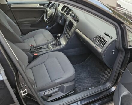 Чорний Фольксваген Гольф, об'ємом двигуна 1.6 л та пробігом 271 тис. км за 9999 $, фото 8 на Automoto.ua