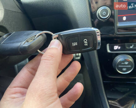 Черный Фольксваген Гольф, объемом двигателя 1.97 л и пробегом 198 тыс. км за 12500 $, фото 16 на Automoto.ua