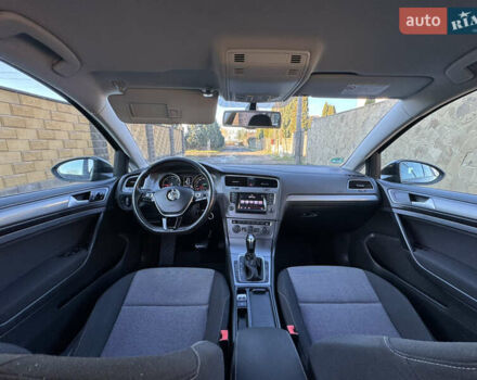 Черный Фольксваген Гольф, объемом двигателя 1.6 л и пробегом 218 тыс. км за 10900 $, фото 28 на Automoto.ua