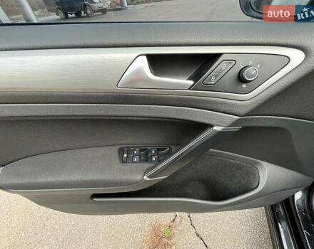 Чорний Фольксваген Гольф, об'ємом двигуна 1.6 л та пробігом 280 тис. км за 9500 $, фото 5 на Automoto.ua