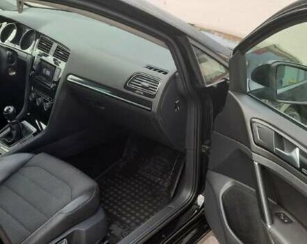 Черный Фольксваген Гольф, объемом двигателя 1.6 л и пробегом 400 тыс. км за 9500 $, фото 8 на Automoto.ua