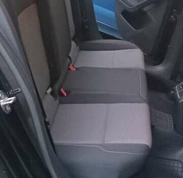 Чорний Фольксваген Гольф, об'ємом двигуна 1.6 л та пробігом 297 тис. км за 9900 $, фото 16 на Automoto.ua