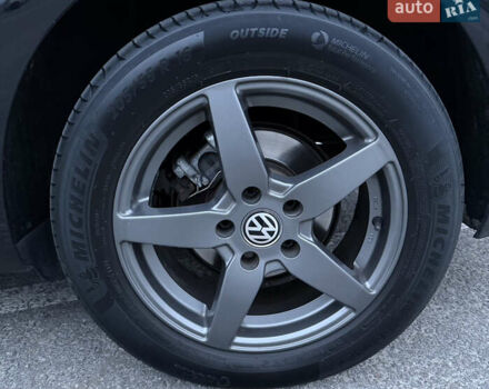 Черный Фольксваген Гольф, объемом двигателя 1.6 л и пробегом 284 тыс. км за 10800 $, фото 18 на Automoto.ua