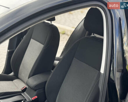 Чорний Фольксваген Гольф, об'ємом двигуна 1.6 л та пробігом 320 тис. км за 9500 $, фото 26 на Automoto.ua