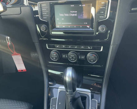 Фольксваген Гольф 2014 в Буске на Automoto.ua Черный Фольксваген Гольф, объемом двигателя 1.2 л и пробегом 253 тыс. км за 10000 $, фото 15 на Automoto.ua