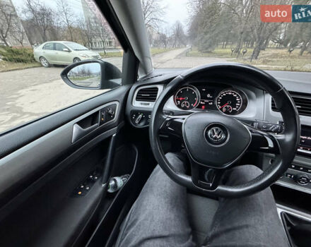 Черный Фольксваген Гольф, объемом двигателя 1.97 л и пробегом 260 тыс. км за 10999 $, фото 10 на Automoto.ua