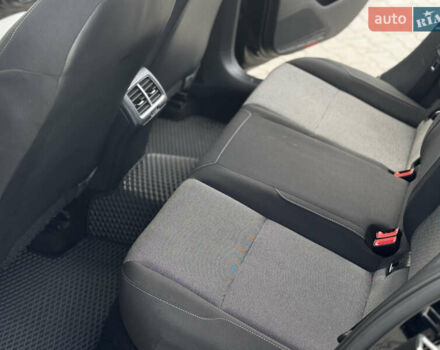 Чорний Фольксваген Гольф, об'ємом двигуна 1.6 л та пробігом 320 тис. км за 9500 $, фото 31 на Automoto.ua