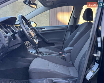 Черный Фольксваген Гольф, объемом двигателя 1.6 л и пробегом 218 тыс. км за 10900 $, фото 23 на Automoto.ua