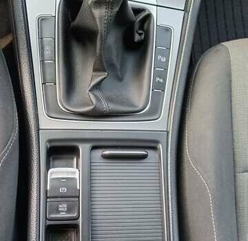 Чорний Фольксваген Гольф, об'ємом двигуна 1.6 л та пробігом 297 тис. км за 9900 $, фото 13 на Automoto.ua