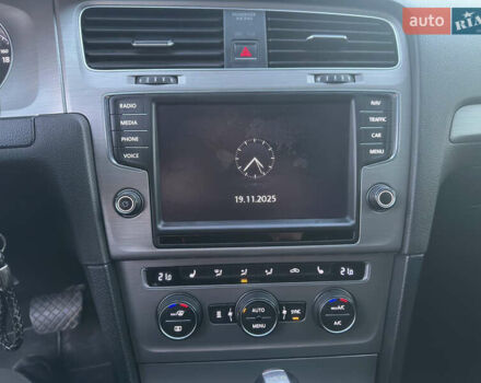 Черный Фольксваген Гольф, объемом двигателя 1.97 л и пробегом 321 тыс. км за 9900 $, фото 17 на Automoto.ua