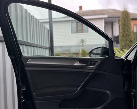 Черный Фольксваген Гольф, объемом двигателя 1.6 л и пробегом 266 тыс. км за 10300 $, фото 25 на Automoto.ua