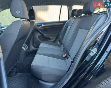 Черный Фольксваген Гольф, объемом двигателя 1.6 л и пробегом 218 тыс. км за 10900 $, фото 30 на Automoto.ua