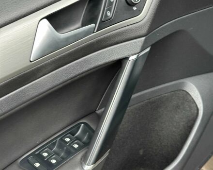 Черный Фольксваген Гольф, объемом двигателя 1.4 л и пробегом 261 тыс. км за 10500 $, фото 12 на Automoto.ua