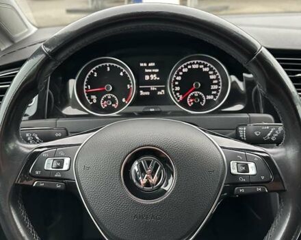 Черный Фольксваген Гольф, объемом двигателя 1.97 л и пробегом 272 тыс. км за 11750 $, фото 26 на Automoto.ua