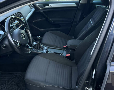 Черный Фольксваген Гольф, объемом двигателя 1.6 л и пробегом 230 тыс. км за 11800 $, фото 71 на Automoto.ua