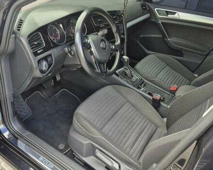 Черный Фольксваген Гольф, объемом двигателя 1.6 л и пробегом 229 тыс. км за 11199 $, фото 22 на Automoto.ua