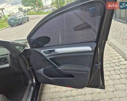 Черный Фольксваген Гольф, объемом двигателя 1.6 л и пробегом 229 тыс. км за 11199 $, фото 19 на Automoto.ua