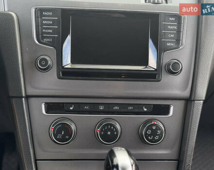 Чорний Фольксваген Гольф, об'ємом двигуна 1.6 л та пробігом 320 тис. км за 9500 $, фото 29 на Automoto.ua