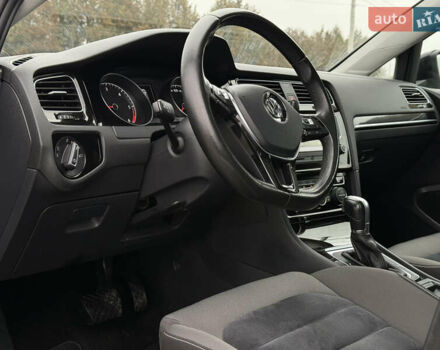 Черный Фольксваген Гольф, объемом двигателя 2 л и пробегом 242 тыс. км за 13290 $, фото 48 на Automoto.ua