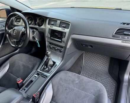 Черный Фольксваген Гольф, объемом двигателя 1.6 л и пробегом 220 тыс. км за 8800 $, фото 10 на Automoto.ua