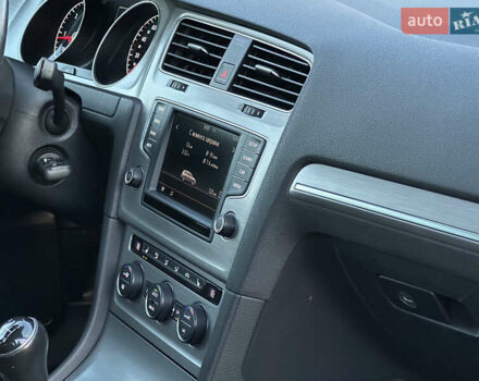 Черный Фольксваген Гольф, объемом двигателя 2 л и пробегом 248 тыс. км за 11999 $, фото 87 на Automoto.ua