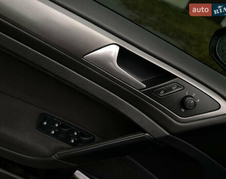 Черный Фольксваген Гольф, объемом двигателя 1.6 л и пробегом 285 тыс. км за 10350 $, фото 22 на Automoto.ua