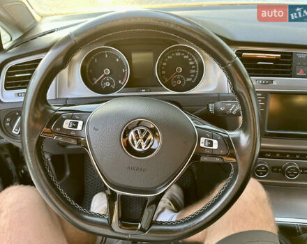 Черный Фольксваген Гольф, объемом двигателя 1.6 л и пробегом 223 тыс. км за 11900 $, фото 28 на Automoto.ua