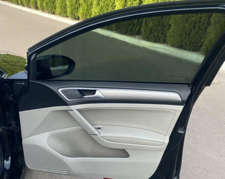 Черный Фольксваген Гольф, объемом двигателя 1.8 л и пробегом 210 тыс. км за 11900 $, фото 13 на Automoto.ua