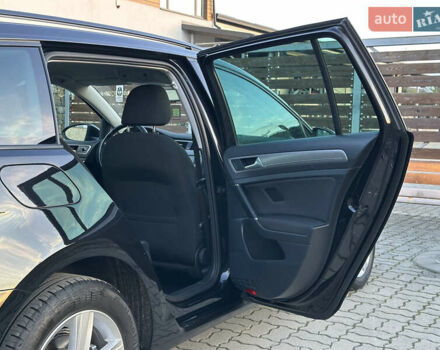 Черный Фольксваген Гольф, объемом двигателя 2 л и пробегом 248 тыс. км за 11999 $, фото 74 на Automoto.ua