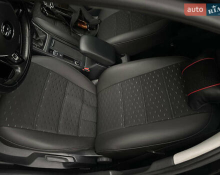 Черный Фольксваген Гольф, объемом двигателя 1.6 л и пробегом 285 тыс. км за 10350 $, фото 35 на Automoto.ua