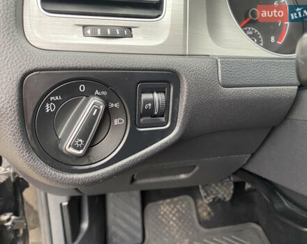 Черный Фольксваген Гольф, объемом двигателя 1.8 л и пробегом 179 тыс. км за 11200 $, фото 16 на Automoto.ua