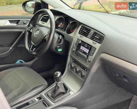 Черный Фольксваген Гольф, объемом двигателя 2 л и пробегом 159 тыс. км за 12999 $, фото 40 на Automoto.ua