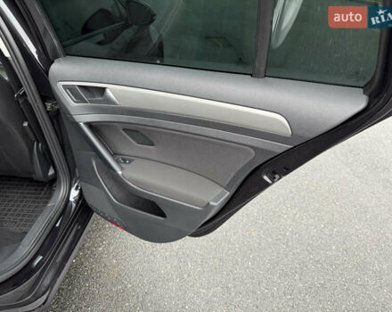 Черный Фольксваген Гольф, объемом двигателя 2 л и пробегом 159 тыс. км за 12999 $, фото 44 на Automoto.ua