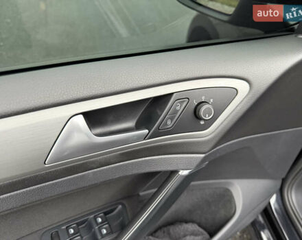 Черный Фольксваген Гольф, объемом двигателя 2 л и пробегом 159 тыс. км за 12999 $, фото 25 на Automoto.ua