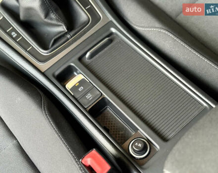 Чорний Фольксваген Гольф, об'ємом двигуна 1.6 л та пробігом 204 тис. км за 10900 $, фото 25 на Automoto.ua