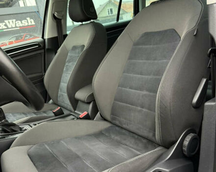 Черный Фольксваген Гольф, объемом двигателя 2 л и пробегом 242 тыс. км за 13290 $, фото 22 на Automoto.ua