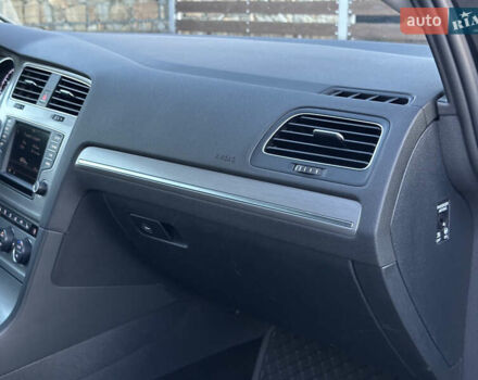 Черный Фольксваген Гольф, объемом двигателя 2 л и пробегом 248 тыс. км за 11999 $, фото 89 на Automoto.ua