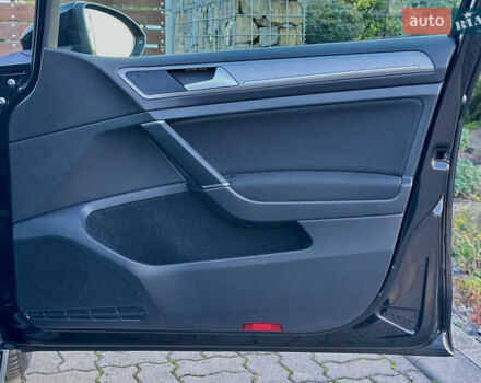 Черный Фольксваген Гольф, объемом двигателя 2 л и пробегом 248 тыс. км за 11999 $, фото 79 на Automoto.ua