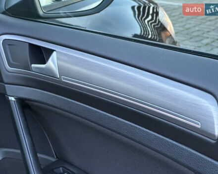 Черный Фольксваген Гольф, объемом двигателя 2 л и пробегом 248 тыс. км за 11999 $, фото 81 на Automoto.ua