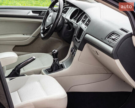 Чорний Фольксваген Гольф, об'ємом двигуна 1.97 л та пробігом 251 тис. км за 12000 $, фото 7 на Automoto.ua