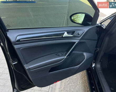 Черный Фольксваген Гольф, объемом двигателя 2 л и пробегом 213 тыс. км за 16999 $, фото 16 на Automoto.ua