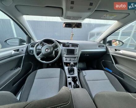 Черный Фольксваген Гольф, объемом двигателя 1.6 л и пробегом 209 тыс. км за 9600 $, фото 30 на Automoto.ua