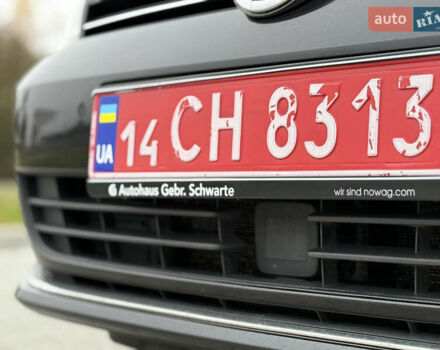 Черный Фольксваген Гольф, объемом двигателя 2 л и пробегом 242 тыс. км за 13290 $, фото 5 на Automoto.ua