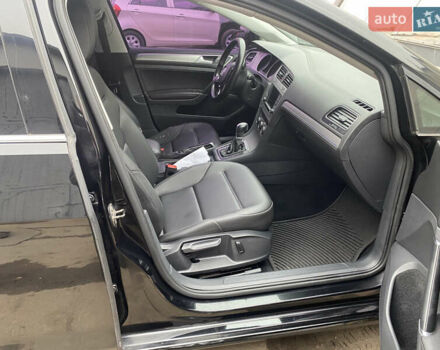 Черный Фольксваген Гольф, объемом двигателя 1.8 л и пробегом 179 тыс. км за 11200 $, фото 31 на Automoto.ua