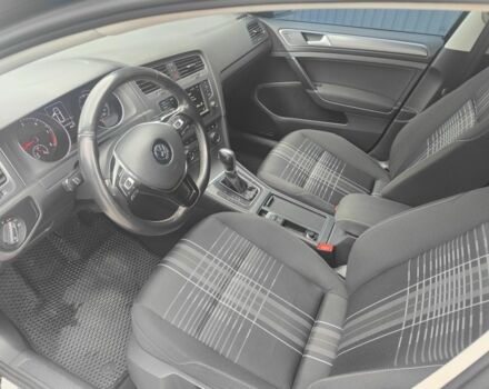 Черный Фольксваген Гольф, объемом двигателя 2 л и пробегом 329 тыс. км за 10999 $, фото 6 на Automoto.ua