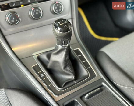 Чорний Фольксваген Гольф, об'ємом двигуна 1.6 л та пробігом 204 тис. км за 10900 $, фото 24 на Automoto.ua