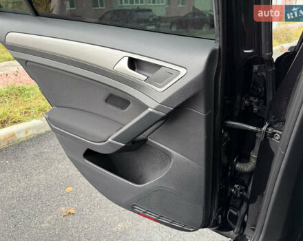 Черный Фольксваген Гольф, объемом двигателя 2 л и пробегом 159 тыс. км за 12999 $, фото 48 на Automoto.ua