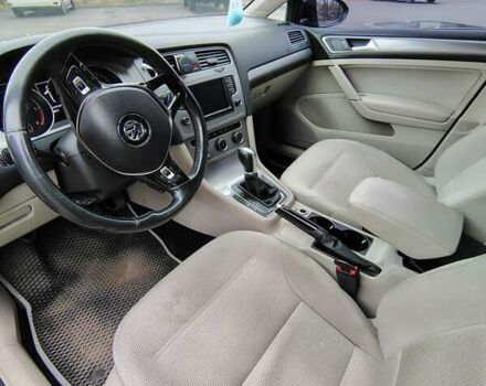 Черный Фольксваген Гольф, объемом двигателя 1.97 л и пробегом 220 тыс. км за 11800 $, фото 4 на Automoto.ua