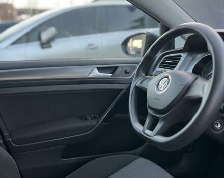 Черный Фольксваген Гольф, объемом двигателя 1.6 л и пробегом 209 тыс. км за 9600 $, фото 23 на Automoto.ua